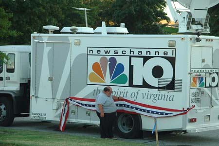 TV crews covering the Pentagon also show their patriotism.